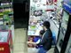 东莞大朗一男子店内掳走7岁女童视频曝光 疑为酒后闹事